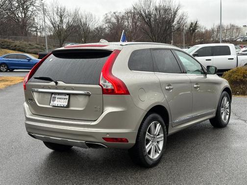 2016 Volvo XC60 T6 Drive-E Platinum