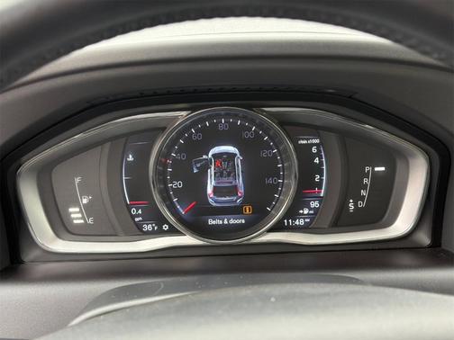 2016 Volvo XC60 T6 Drive-E Platinum