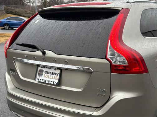 2016 Volvo XC60 T6 Drive-E Platinum