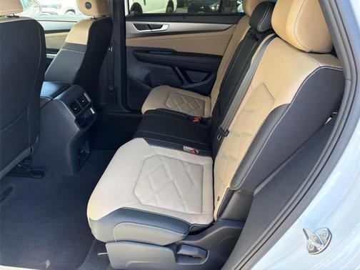 Pure White 2024 Volkswagen Atlas Cross Sport 2.0T SE w/Technology