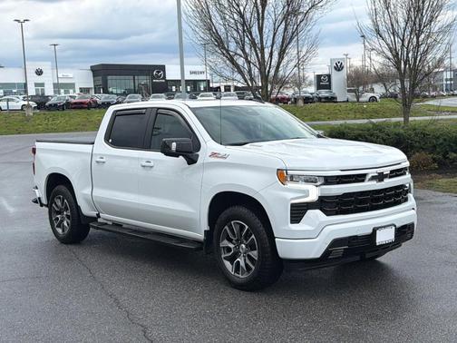 Summit White 2025 Chevrolet Silverado 1500 RST