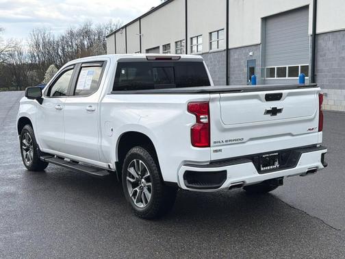 Summit White 2025 Chevrolet Silverado 1500 RST