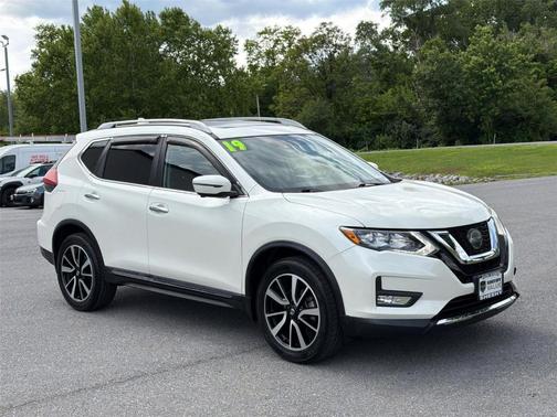 White 2019 Nissan Rogue SL
