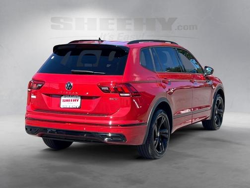 2024 Volkswagen Tiguan 2.0T SE R-Line Black