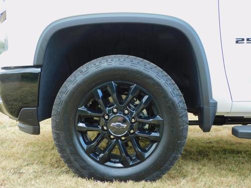 2025 Chevrolet Silverado 2500 Custom