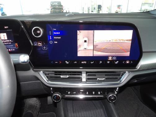 2026 Chevrolet Equinox EV LT 1