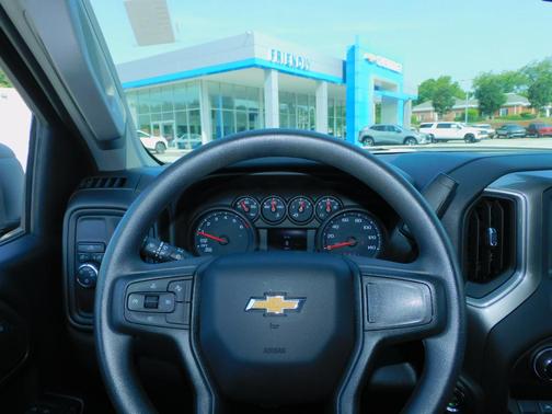 2025 Chevrolet Silverado 1500 Custom