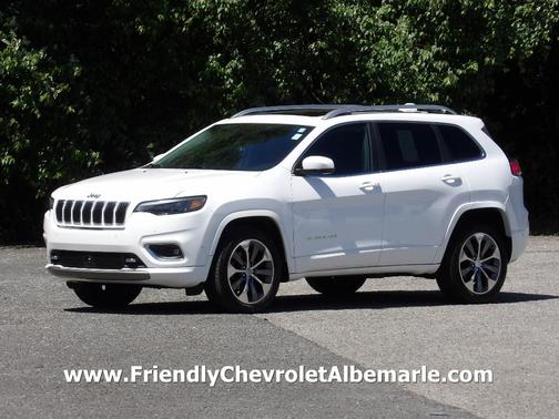 White 2019 Jeep Cherokee Overland