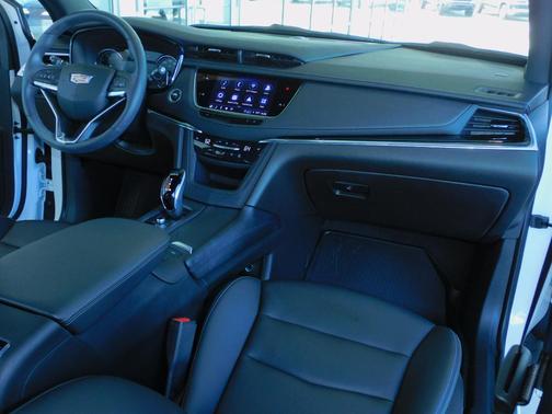 2023 Cadillac XT6 Luxury AWD