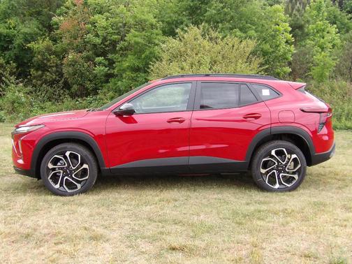 Red 2026 Chevrolet Trax 2RS
