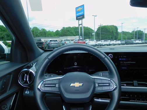 White 2026 Chevrolet Equinox LT