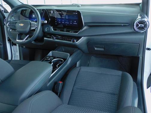 White 2026 Chevrolet Equinox LT