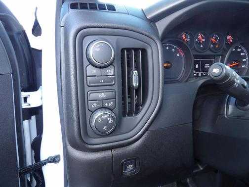2026 Chevrolet Silverado 3500 WT