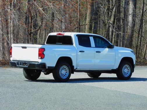 2024 Chevrolet Colorado WT