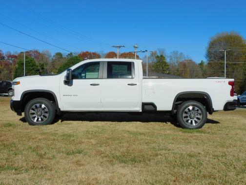 2026 Chevrolet Silverado 2500 Custom