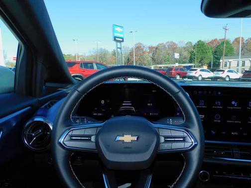 2025 Chevrolet Equinox EV LT