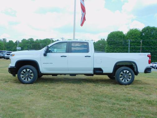 White 2026 Chevrolet Silverado 2500 Custom