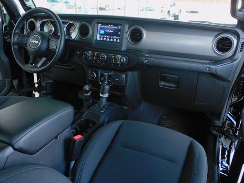 Black 2021 Jeep Gladiator Sport
