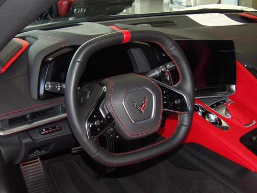 2025 Chevrolet Corvette Stingray w/2LT