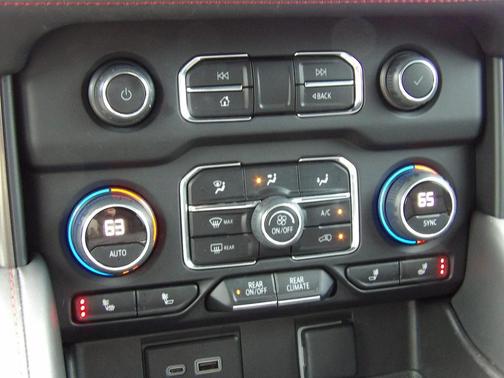 2023 Chevrolet Suburban RST