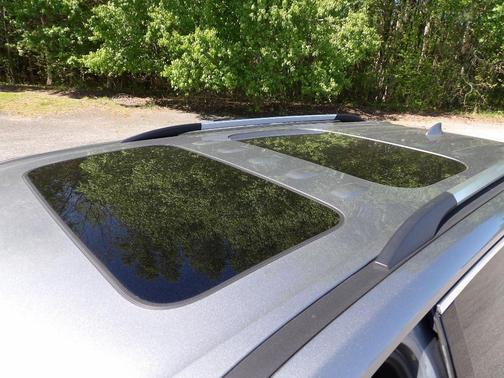 Gray 2023 Chevrolet Traverse High Country