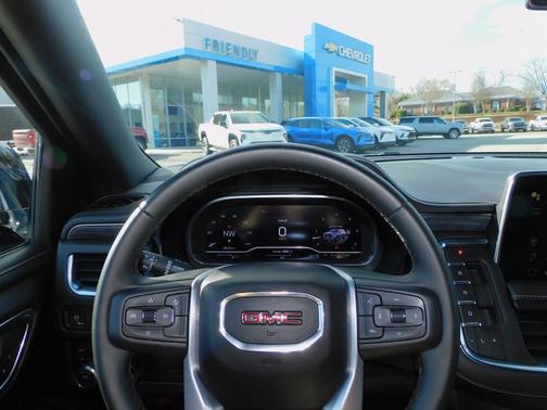 2023 GMC Yukon XL SLT