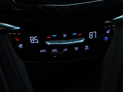 2025 Cadillac XT6 Premium Luxury FWD