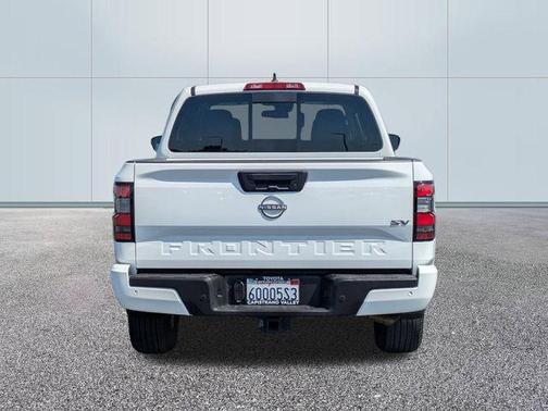 2023 Nissan Frontier SV