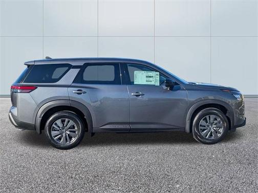 2025 Nissan Pathfinder S FWD