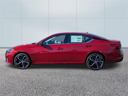 2025 Nissan Altima SR FWD