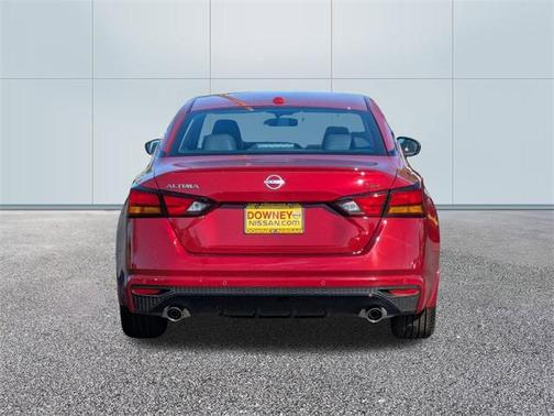 2025 Nissan Altima SR FWD