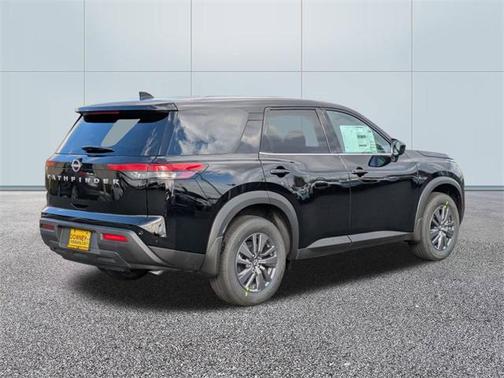 2025 Nissan Pathfinder S FWD