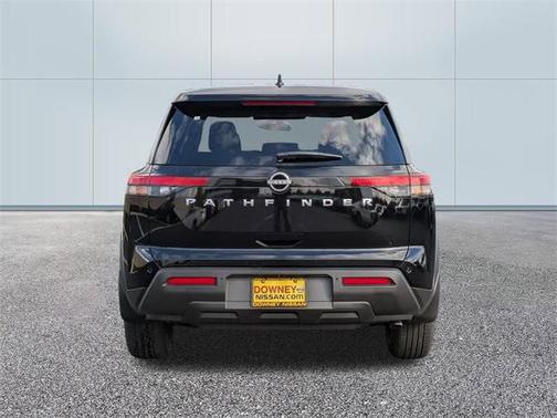 2025 Nissan Pathfinder S FWD