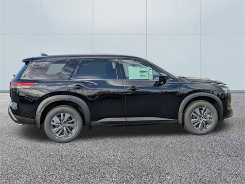 2025 Nissan Pathfinder S FWD