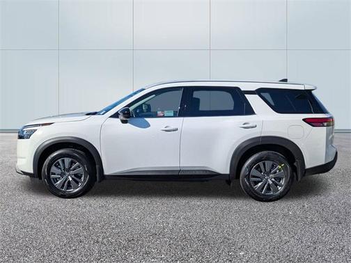2025 Nissan Pathfinder S FWD