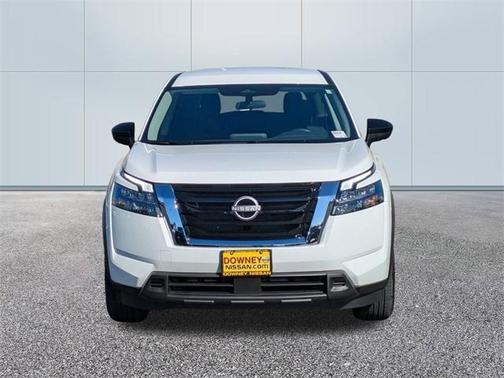 2025 Nissan Pathfinder S FWD