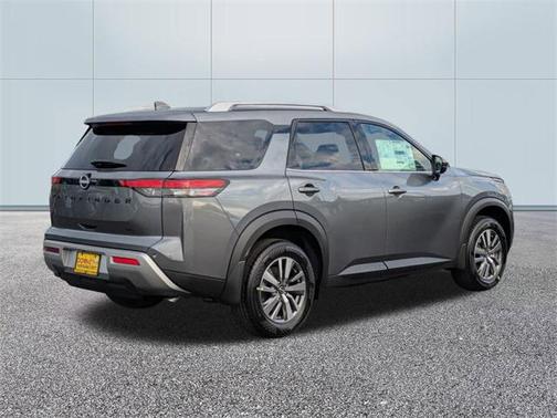 2025 Nissan Pathfinder SL FWD