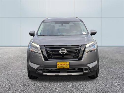 2025 Nissan Pathfinder SL FWD