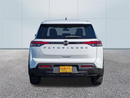 2025 Nissan Pathfinder S FWD