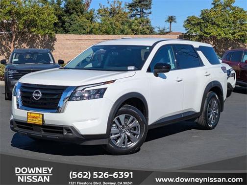 2025 Nissan Pathfinder S FWD