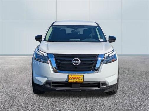 2025 Nissan Pathfinder S FWD