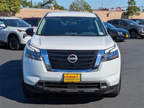 2025 Nissan Pathfinder S FWD