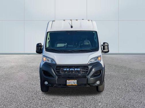 Bright White Clearcoat 2024 RAM ProMaster 2500 Tradesman