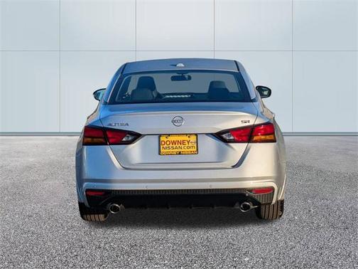 2025 Nissan Altima SR FWD