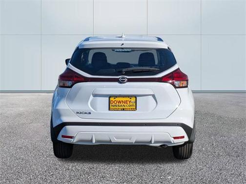 2025 Nissan Kicks S
