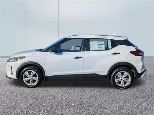 2025 Nissan Kicks S