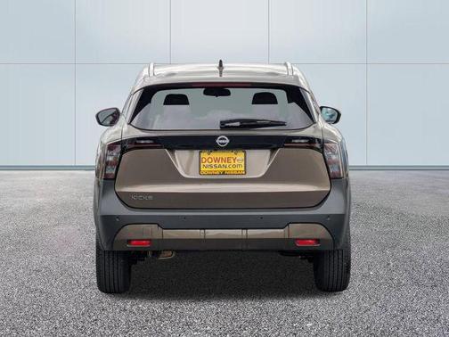 Canyon Bronze Metallic 2026 Nissan Kicks SV