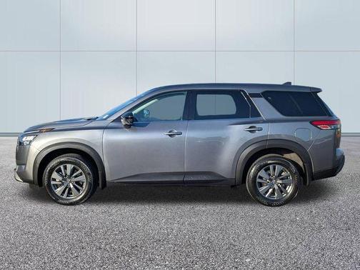 Gun Metallic 2024 Nissan Pathfinder S FWD