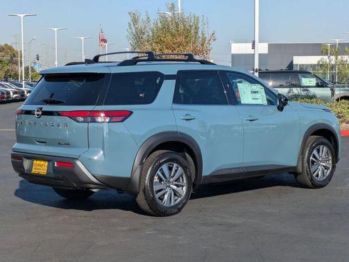 Baltic Teal 2026 Nissan Pathfinder SL