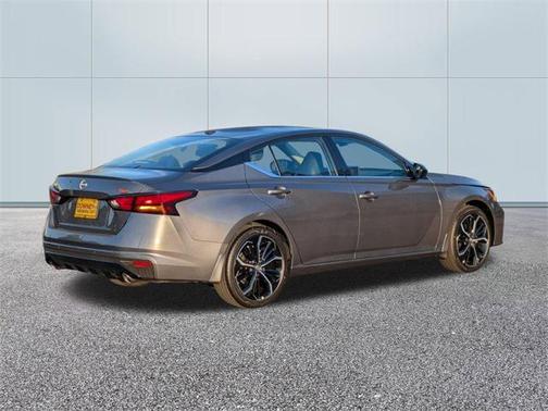 2025 Nissan Altima SR FWD